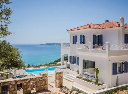 Lourdas White Villa